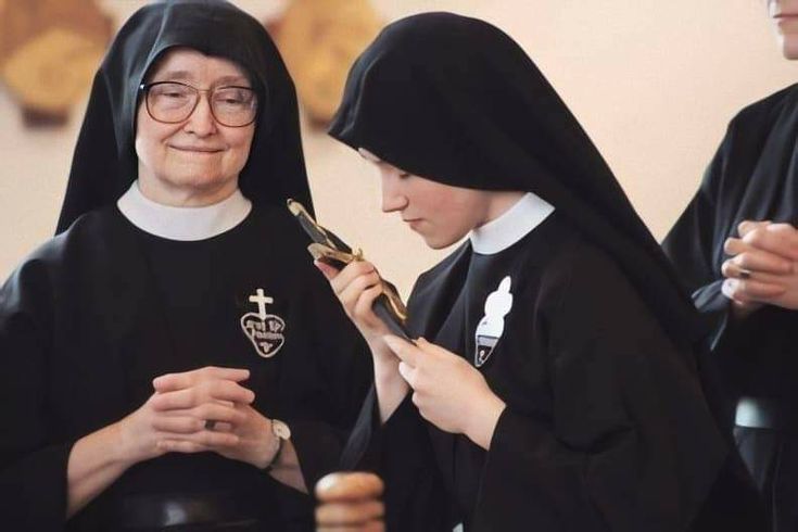 Hiệp thông trong cộng đoàn_Chương 7: Tương quan bề trên – bề dưới